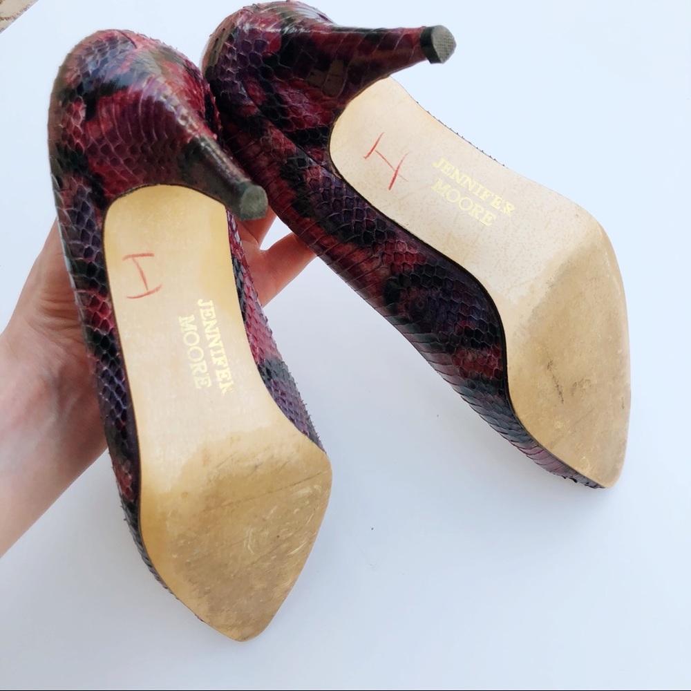 VINTAGE Snakeskin Reptile Pointy Toe Pumps - Picture 7 of 8